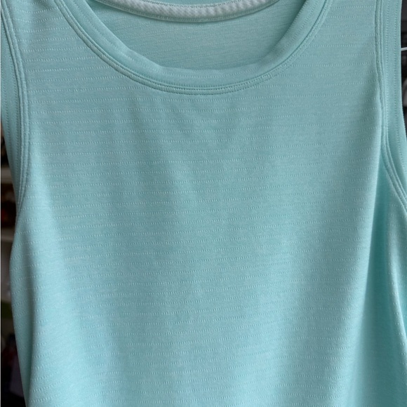 Lululemon Cropped Tank - Picture 3 of 3
